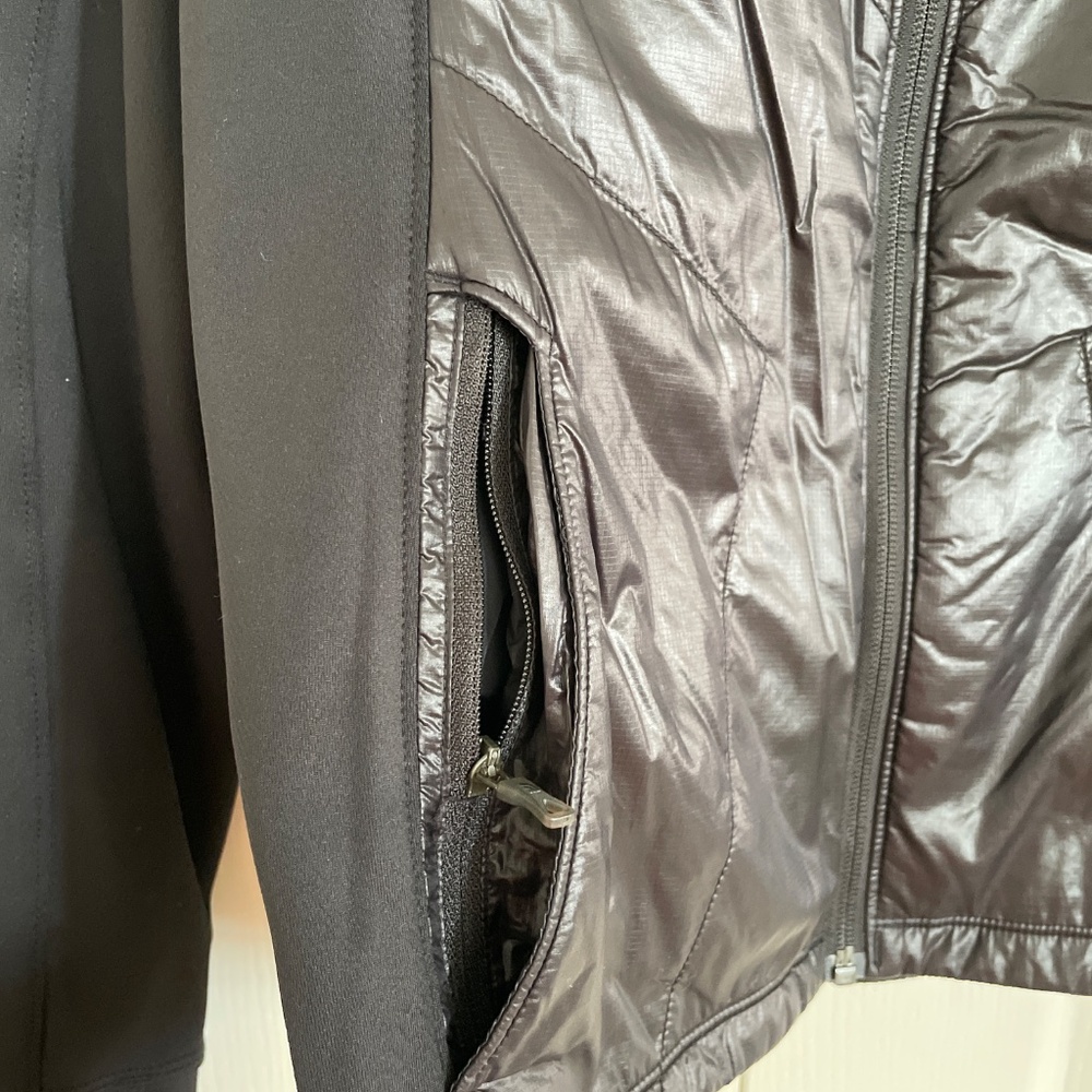 North face jacket - Picture 2 of 4